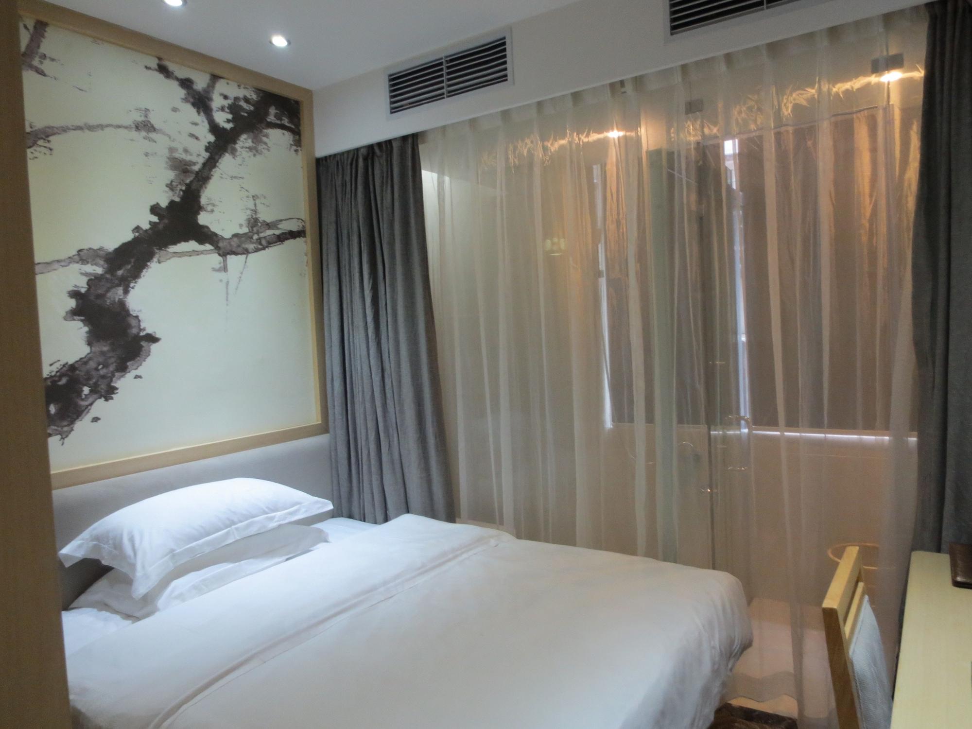 Xinghe Yuezhi S Hotel To Guangzhou Yuexiu Park Railway Station Subway Station -Conference Centerbaima Clothing City Flagship Store--Reputation Preferred Eksteriør billede